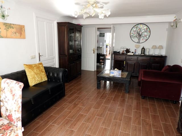 9 bedroom Hotel for sale in Gargasindi, Calpe / Calp with pool garage - € 850,000 (Ref: 6420317)