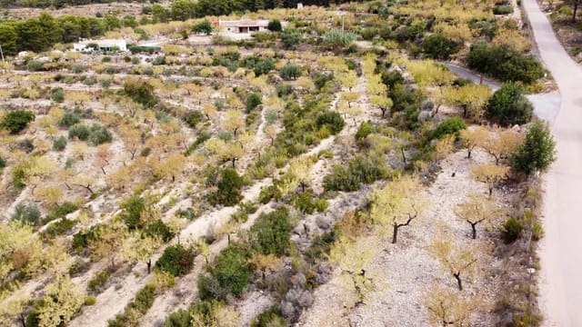 Grunde uden byggetilladelser til salg i Finestrat Pueblo, Finestrat - € 86.000 (Ref: 6801558)