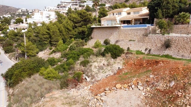 Undeveloped Land for sale in Moraira, Teulada-Moraira - € 1,600,000 (Ref: 7180694)