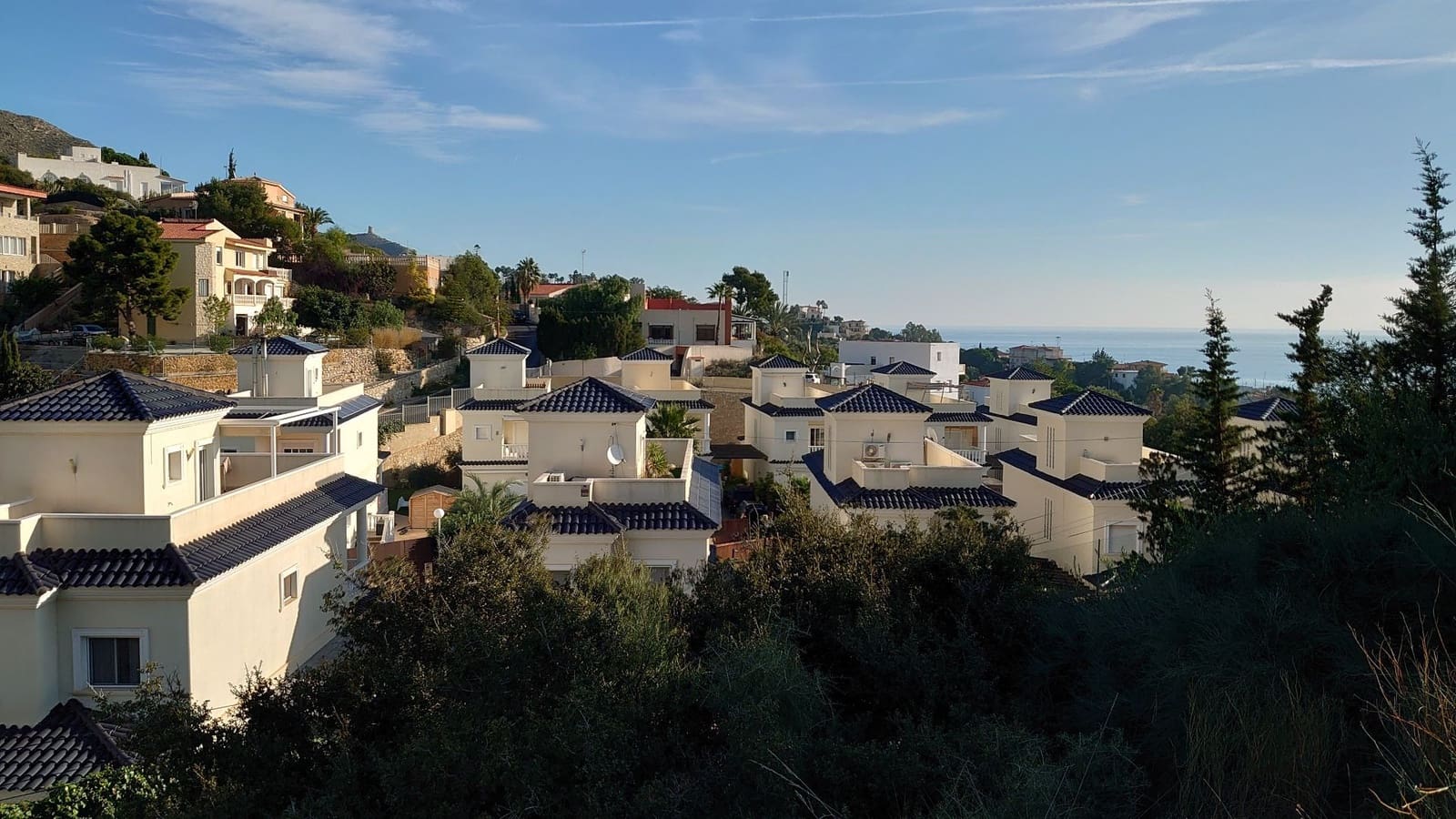 Grunde uden byggetilladelser til salg i El Campello - € 300.000 (Ref: 7350569)