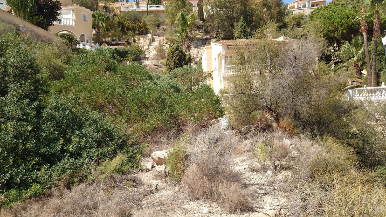 Grunde uden byggetilladelser til salg i El Campello - € 300.000 (Ref: 7350569)