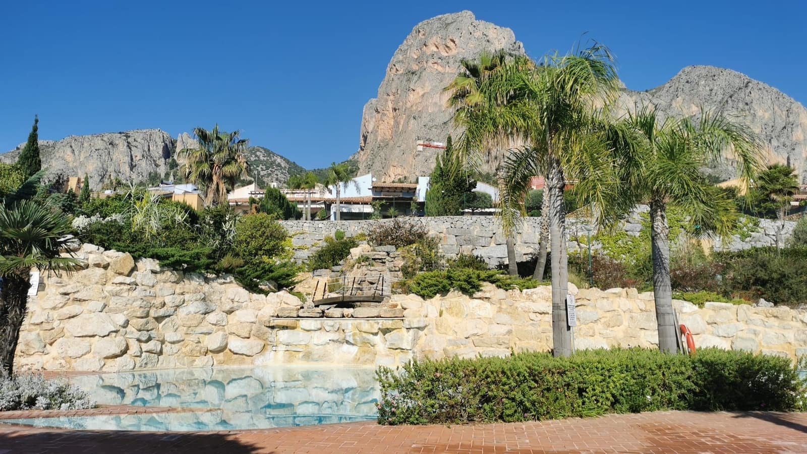 5 slaapkamer Bungalow te koop in Polop met zwembad - € 316.000 (Ref: 7654383)