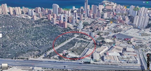 Grunde uden byggetilladelser til salg i Cala de Finestrat, Finestrat - € 550.000 (Ref: 8113555)