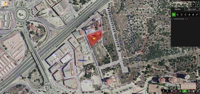 Grunde uden byggetilladelser til salg i Cala de Finestrat, Finestrat - € 550.000 (Ref: 8113555)