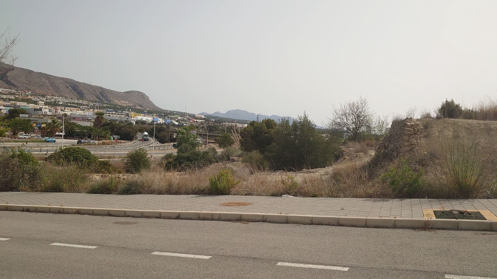 Grunde uden byggetilladelser til leje i La Villajoyosa / Vila Joiosa - € 5.800 (Ref: 8347579)