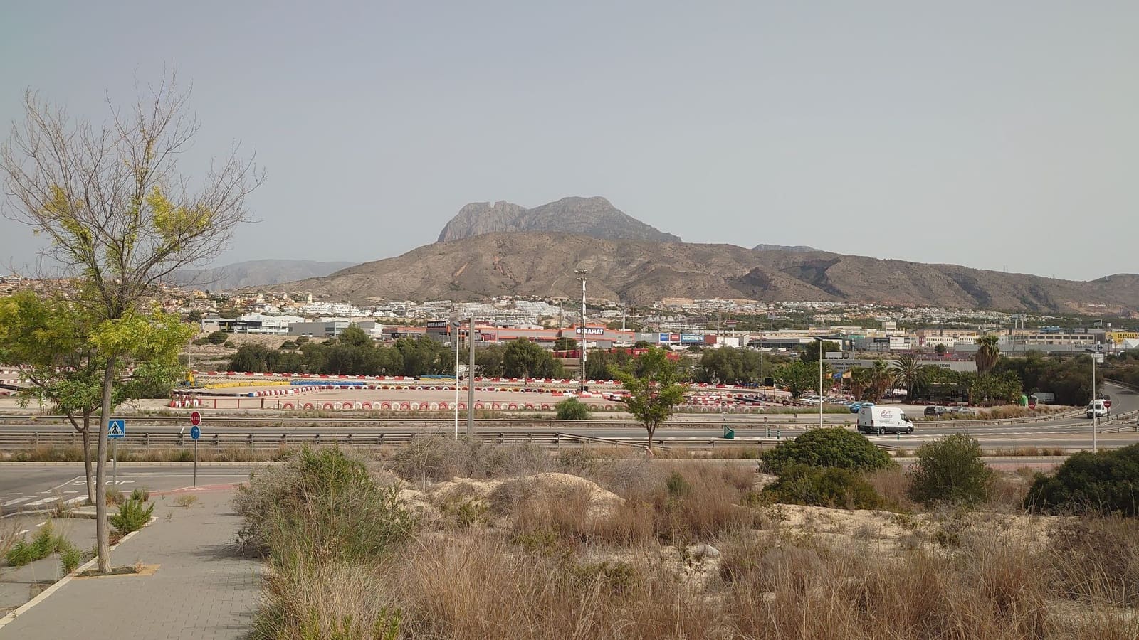 Grunde uden byggetilladelser til leje i La Villajoyosa / Vila Joiosa - € 5.800 (Ref: 8347579)