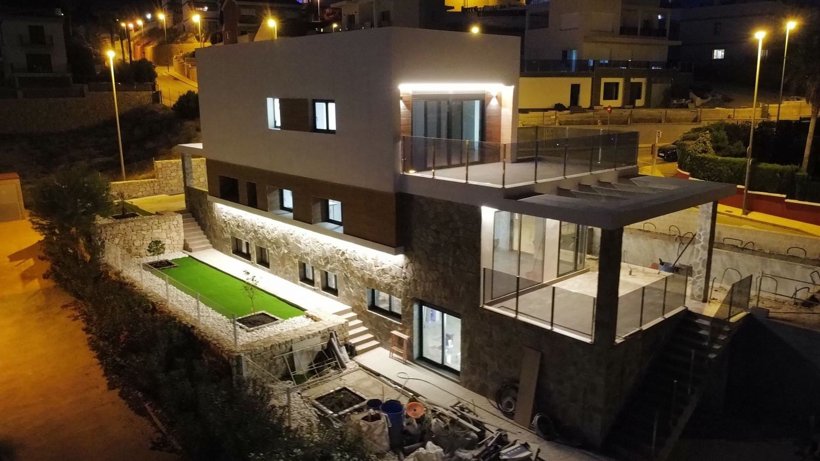 4 Zimmer Villa zu verkaufen in Finestrat mit Pool - 920.000 € (Ref: 8411252)