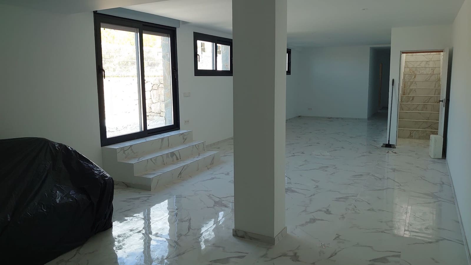 4 Zimmer Villa zu verkaufen in Finestrat mit Pool - 920.000 € (Ref: 8411252)