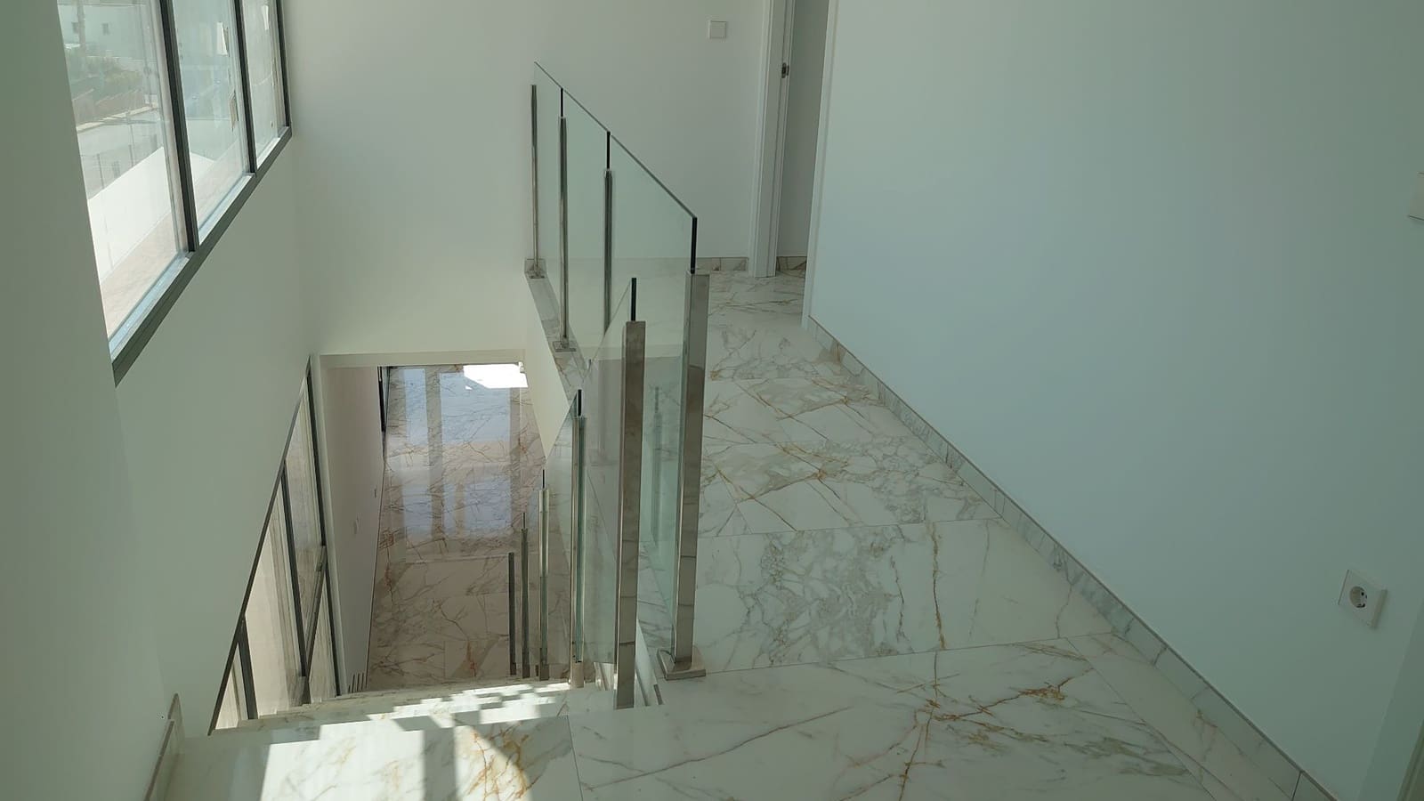 4 Zimmer Villa zu verkaufen in Finestrat mit Pool - 920.000 € (Ref: 8411252)