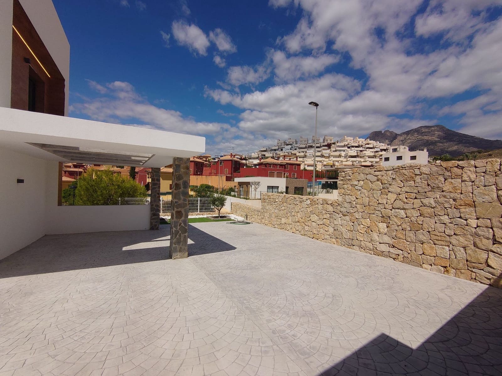 4 Zimmer Villa zu verkaufen in Finestrat mit Pool - 920.000 € (Ref: 8411252)