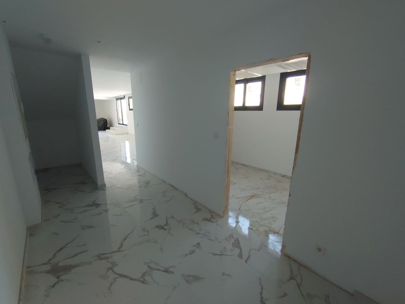 4 Zimmer Villa zu verkaufen in Finestrat mit Pool - 920.000 € (Ref: 8411252)