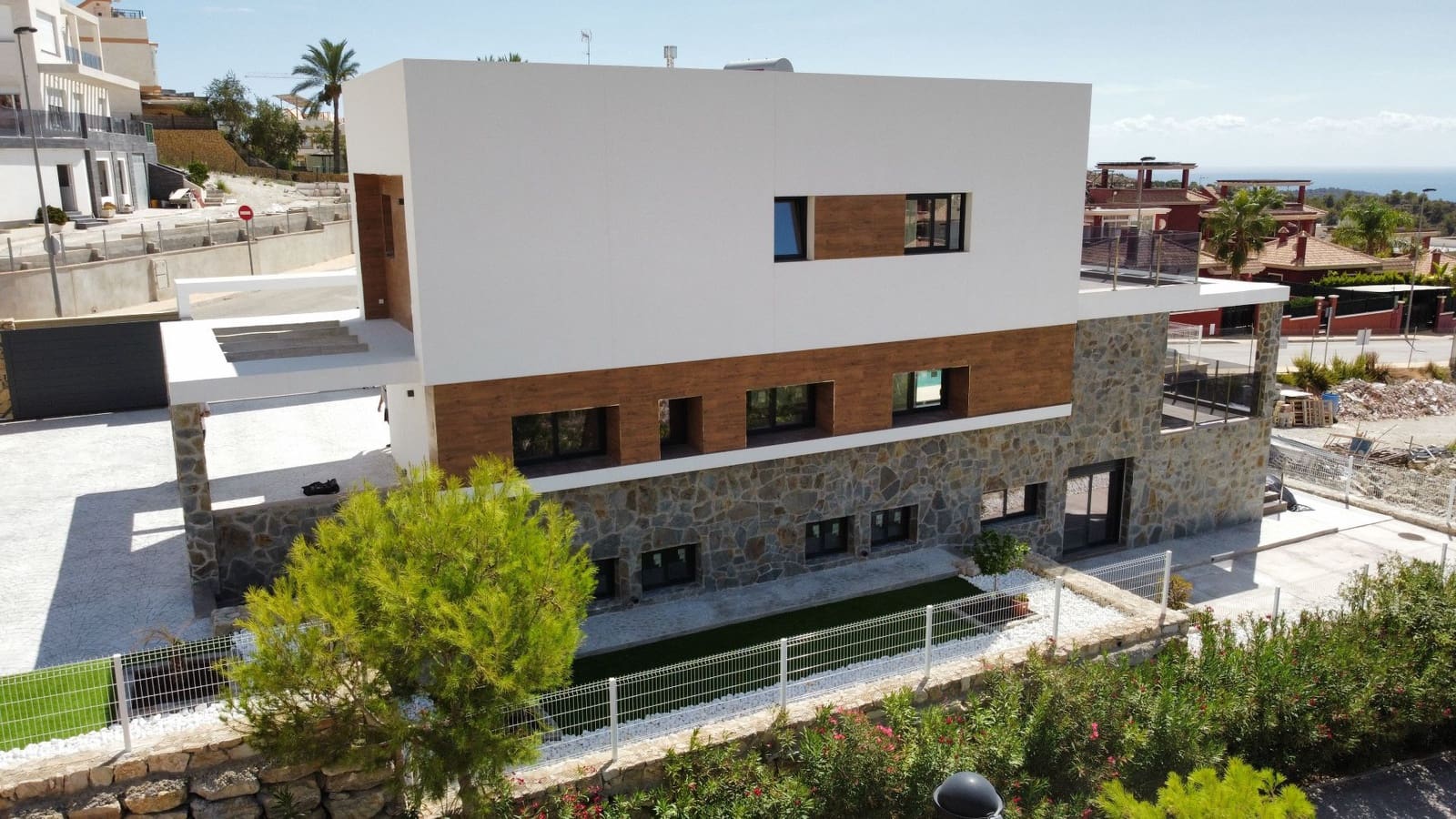 4 Zimmer Villa zu verkaufen in Finestrat mit Pool - 920.000 € (Ref: 8411252)