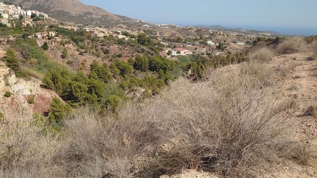 Grunde uden byggetilladelser til salg i Finestrat Pueblo, Finestrat - € 220.000 (Ref: 8451908)