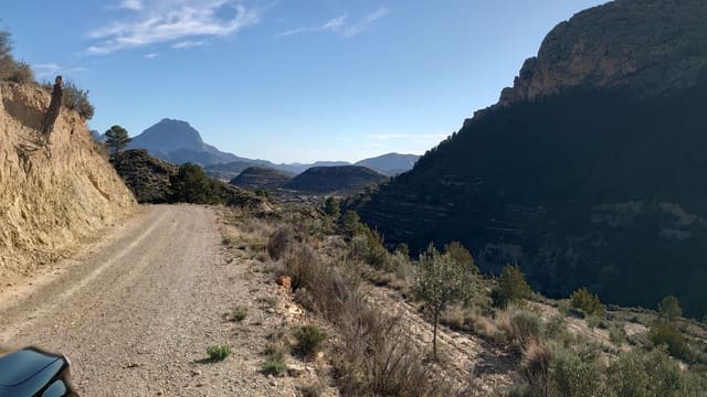 Rakentamaton maa myytävänä paikassa Relleu - 53 000 € (Ref: 8773199)