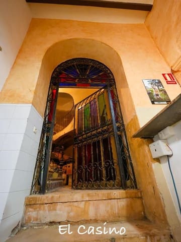 6 bedroom Townhouse for sale in Sella - € 600,000 (Ref: 8879476)