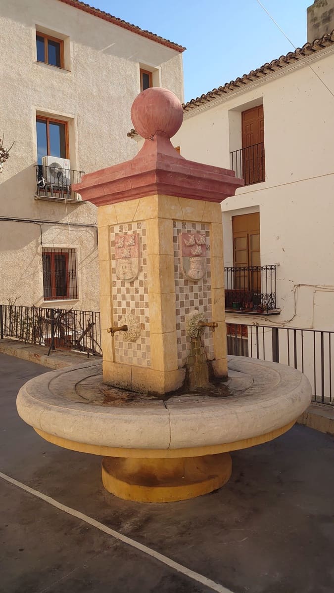 6 Zimmer Haus zu verkaufen in Sella - 600.000 € (Ref: 8879476)