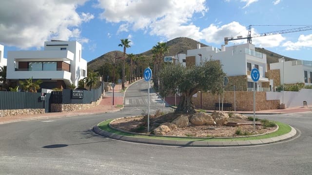 Grunde uden byggetilladelser til salg i Golf Bahía, Finestrat - € 2.500.000 (Ref: 8892768)