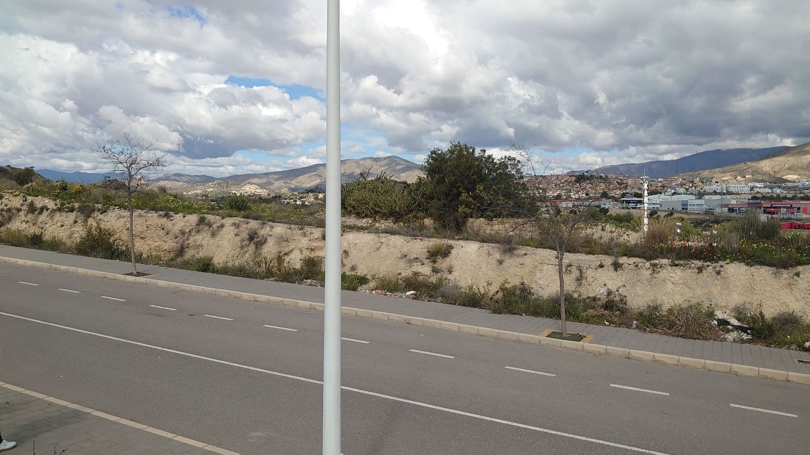 Grunde uden byggetilladelser til leje i La Villajoyosa / Vila Joiosa - € 5.000 (Ref: 8912690)