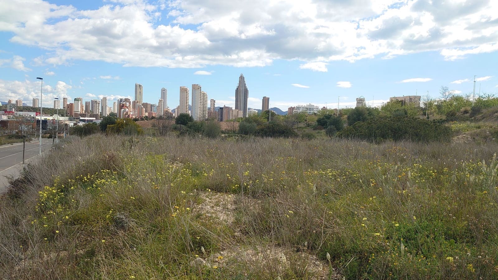 Grunde uden byggetilladelser til leje i La Villajoyosa / Vila Joiosa - € 5.000 (Ref: 8912690)