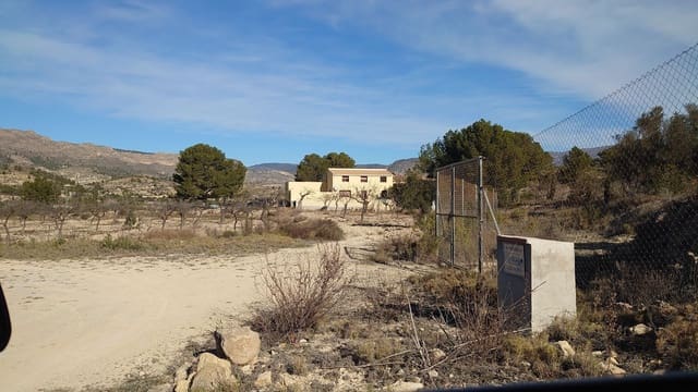 Finca/Country House for sale in Relleu - € 100,000 (Ref: 8942650)