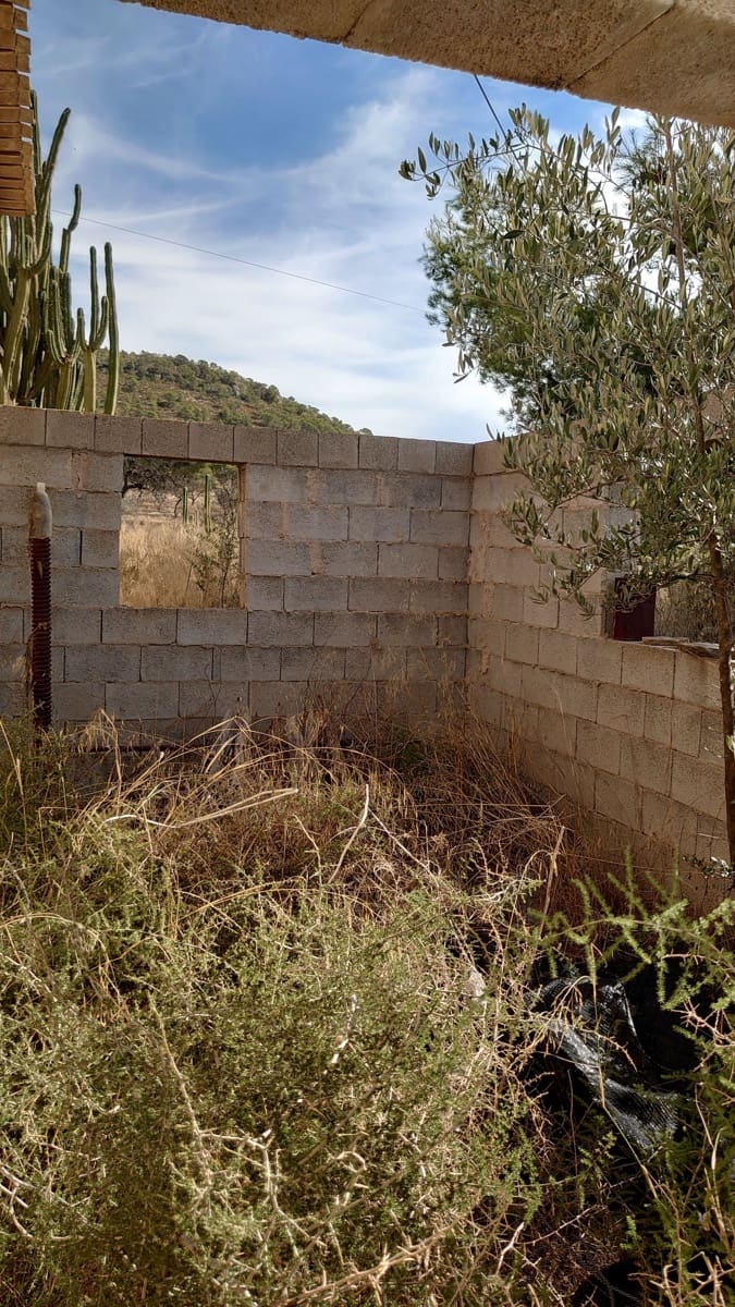 Finca/Country House for sale in Relleu - € 100,000 (Ref: 8942650)