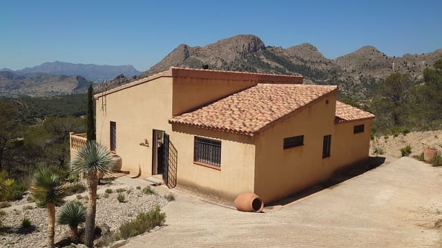 3 bedroom Finca/Country House for sale in Finestrat Pueblo, Finestrat - € 369,000 (Ref: 8969920)