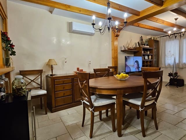 5 bedroom Townhouse for sale in Finestrat Pueblo, Finestrat - € 398,000 (Ref: 9022893)