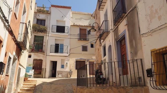 4 sovrum Hus till salu i Finestrat Pueblo, Finestrat - 95 000 € (Ref: 9145217)