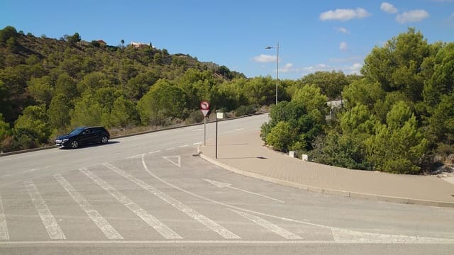 Mark till salu i Balcón de Finestrat - Terra Marina, Finestrat - 370 000 € (Ref: 9330083)