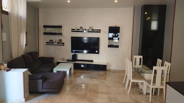 4 bedroom Townhouse for sale in Finestrat Pueblo, Finestrat - € 310,000 (Ref: 9366935)