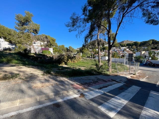 Grunde uden byggetilladelser til salg i Teulada Pueblo, Teulada-Moraira - € 3.250.000 (Ref: 9430762)