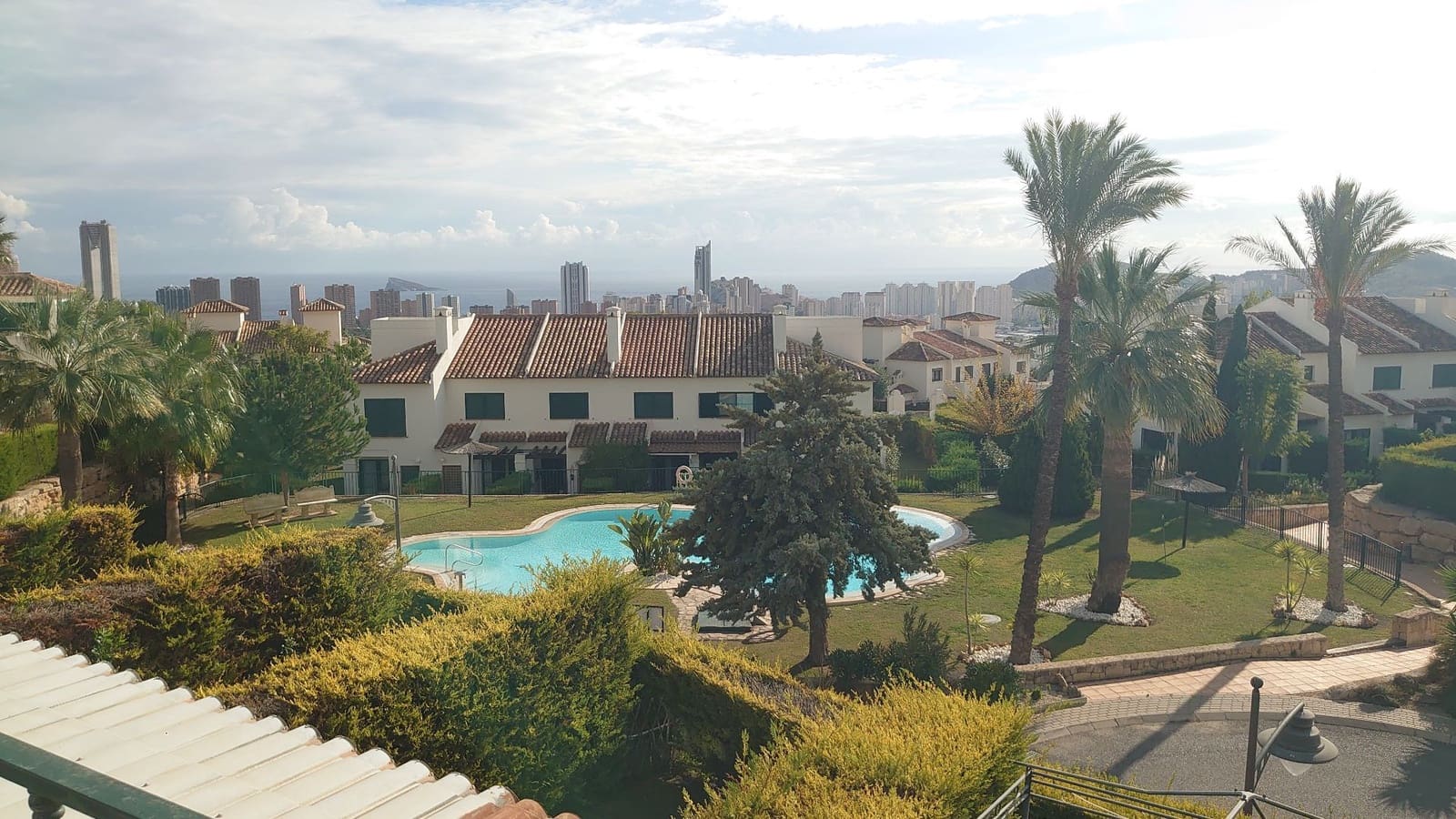 2 slaapkamer Bungalow te koop in Finestrat met zwembad garage - € 352.000 (Ref: 9461059)