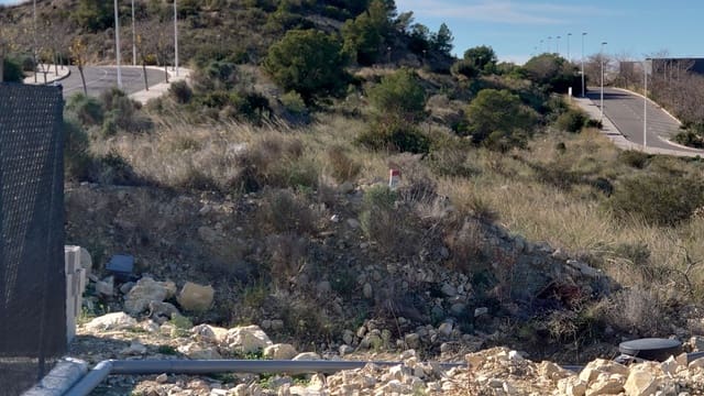 Grunde uden byggetilladelser til salg i La Cala de Villajoyosa, La Villajoyosa / Vila Joiosa - € 830.235 (Ref: 9485135)