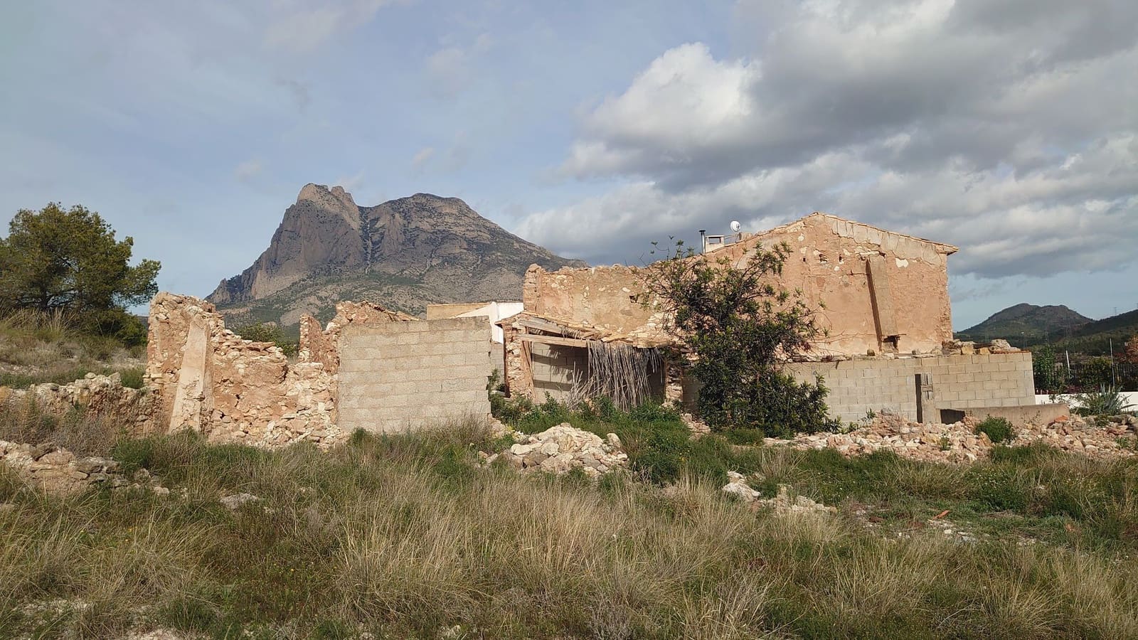 3 bedroom Finca/Country House for sale in Finestrat - € 290,000 (Ref: 9535497)