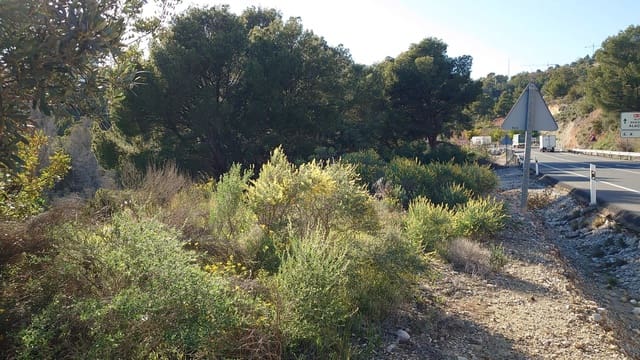Grunde uden byggetilladelser til salg i Altea - € 947.000 (Ref: 9689988)
