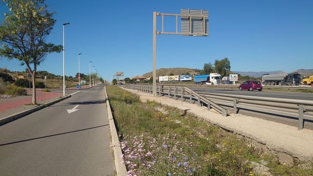 Ubebygd land til salgs i La Cala de Villajoyosa, La Villajoyosa / Vila Joiosa - € 1 060 000 (Ref: 9777633)