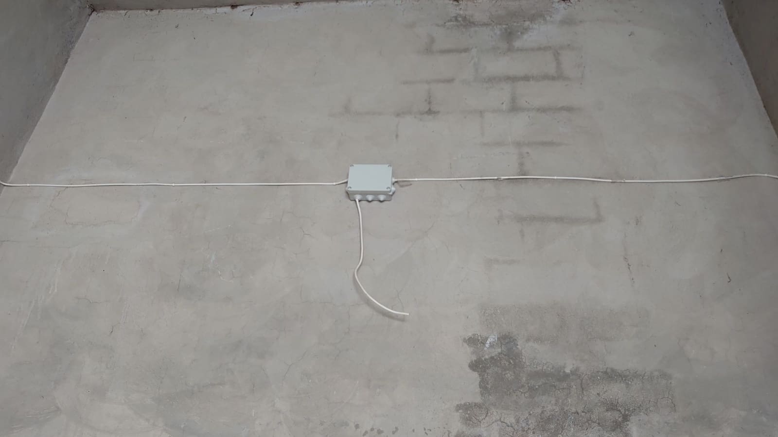 Comercial para arrendar em Finestrat - 600 € (Ref: 9780105)