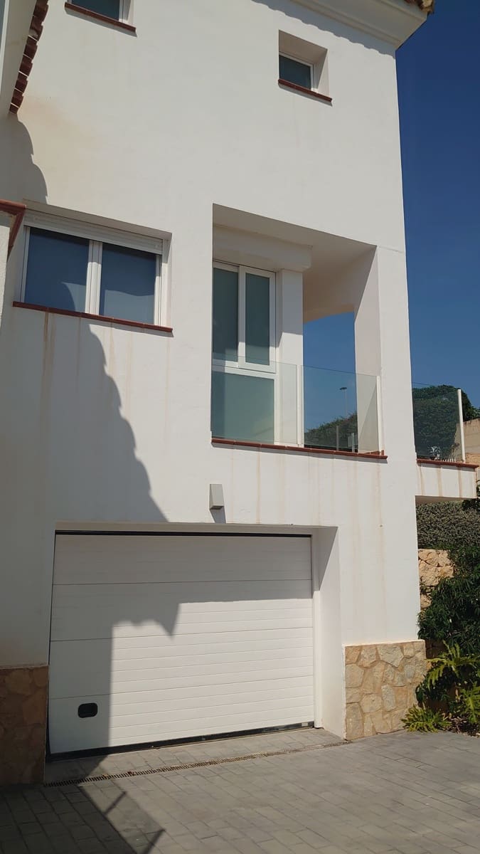 4 Zimmer Villa zu verkaufen in Finestrat mit Pool Garage - 850.000 € (Ref: 9812958)