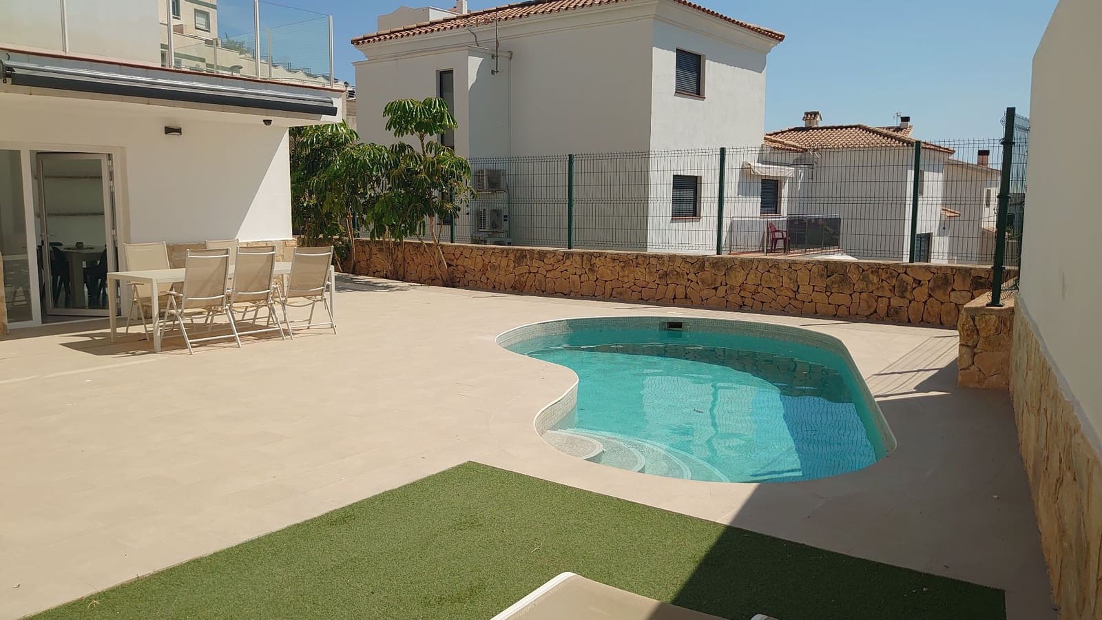 4 Zimmer Villa zu verkaufen in Finestrat mit Pool Garage - 850.000 € (Ref: 9812958)