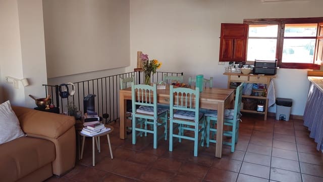 4 soverom Hus til salgs i Relleu med garasje - € 295 000 (Ref: 9850961)
