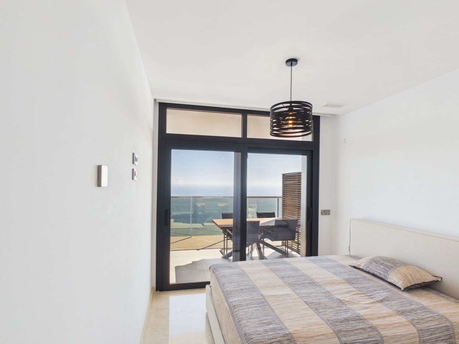 2 quarto Apartamento para venda em Benidorm com piscina garagem - 1 439 000 € (Ref: 9891619)