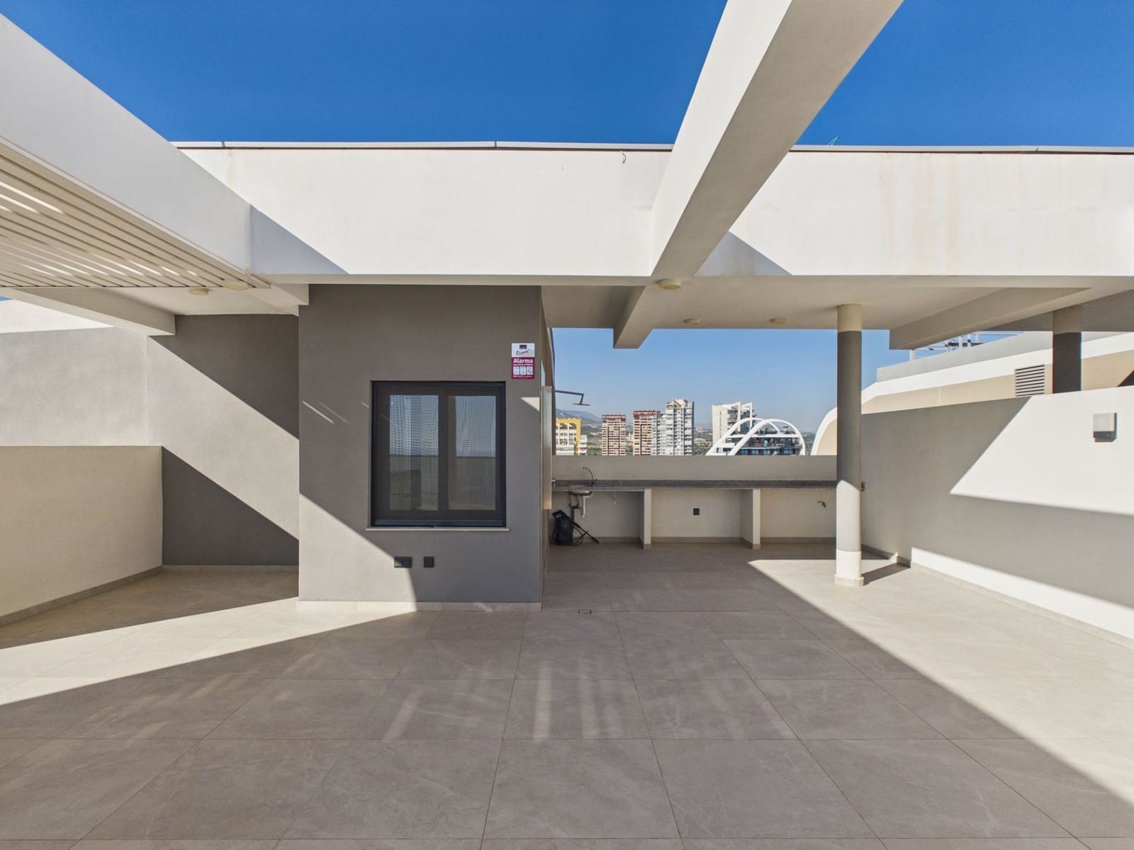 2 quarto Apartamento para venda em Benidorm com piscina garagem - 1 439 000 € (Ref: 9891619)