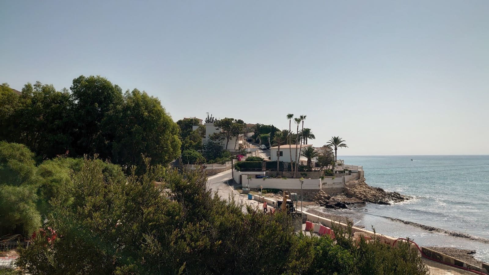 Grunde uden byggetilladelser til salg i El Campello - € 800.000 (Ref: 9990182)