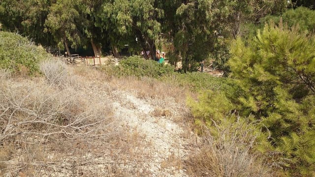 Grunde uden byggetilladelser til salg i Coveta Fuma, El Campello - € 800.000 (Ref: 9990182)