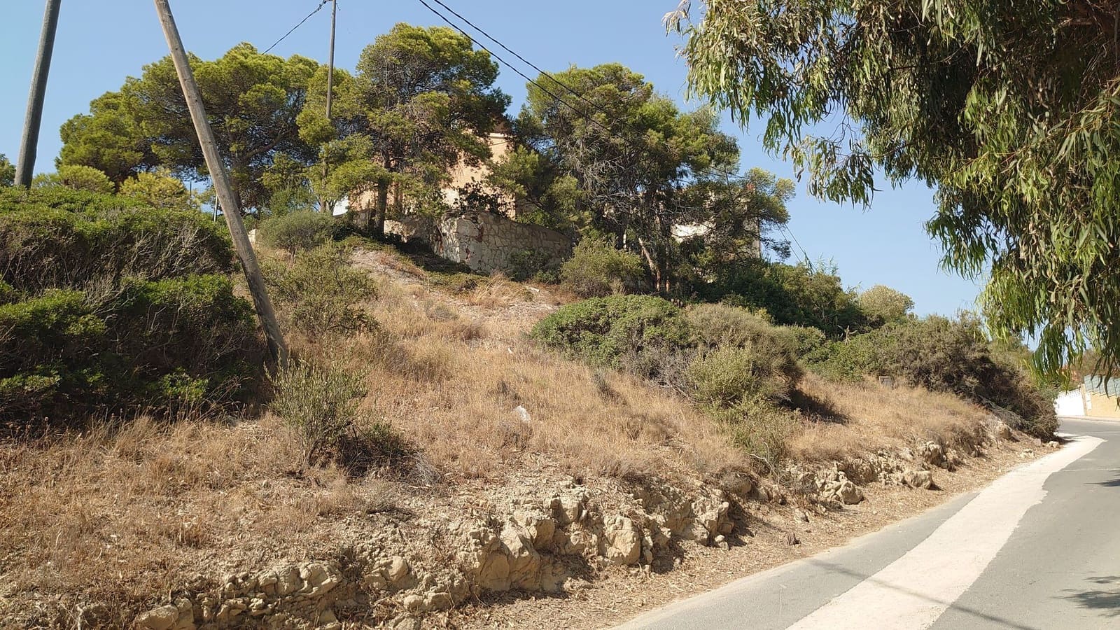 Grunde uden byggetilladelser til salg i El Campello - € 800.000 (Ref: 9990182)