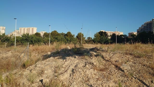 Mark till salu i La Cala de Villajoyosa, La Villajoyosa / Vila Joiosa - 4 000 000 € (Ref: 9993785)