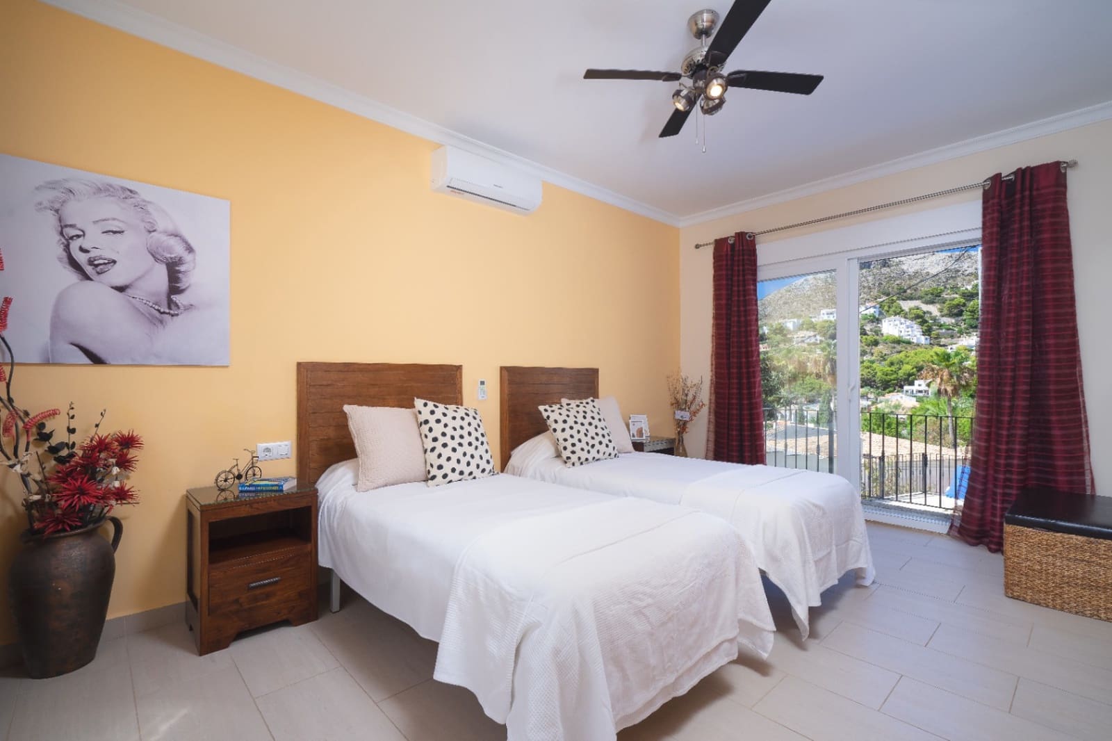 4 bedroom Villa for sale in Moraira with pool garage - € 949,000 (Ref: 9882330)