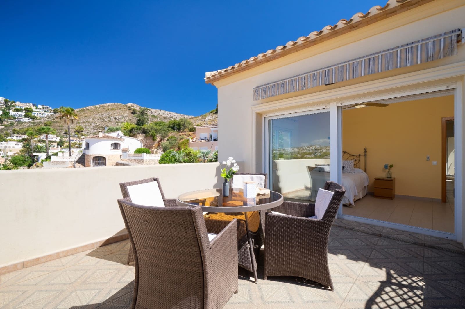 4 bedroom Villa for sale in Moraira with pool garage - € 949,000 (Ref: 9882330)