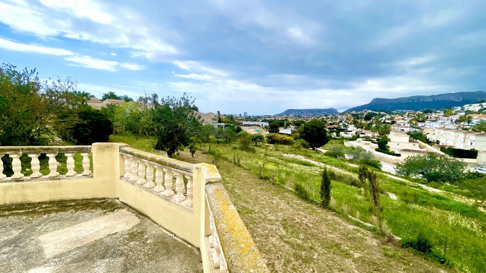 Chalet en Calpe / Calp en venta con piscina garaje - 450.000 € (Ref: 9882335)