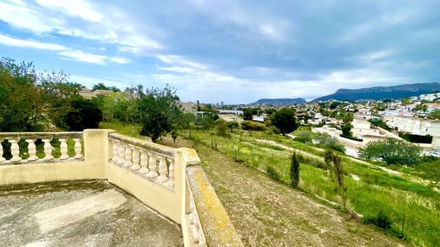 Chalet en Calpe / Calp en venta con piscina garaje - 450.000 € (Ref: 9882335)